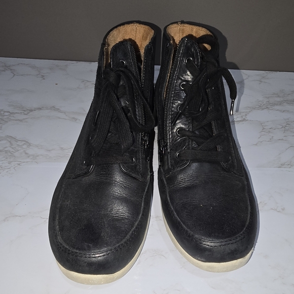 Women's Vionic Shawna High Top Black Leather Boots Sz 10 - Picture 2 of 7
